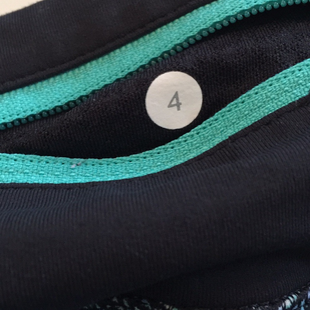Lululemon crop Leggings - Picture 8 of 8